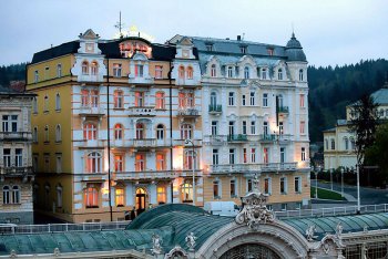 Lzesk Hotel Kriv